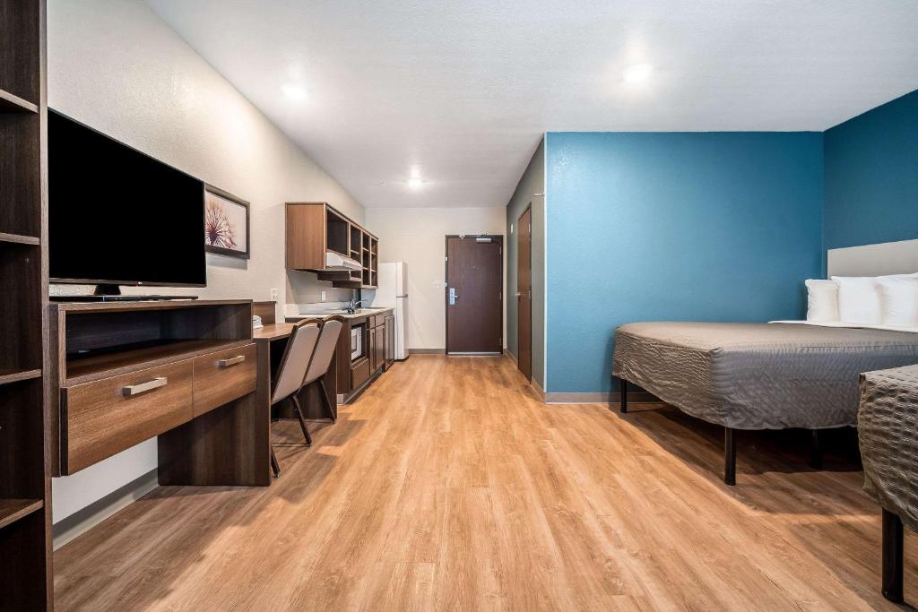 WoodSpring Suites Naples West - Error