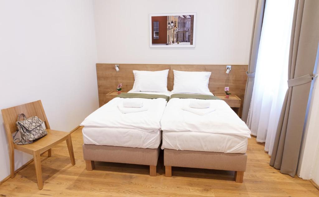 Domus Peregrini Apartmanok - Resim 23