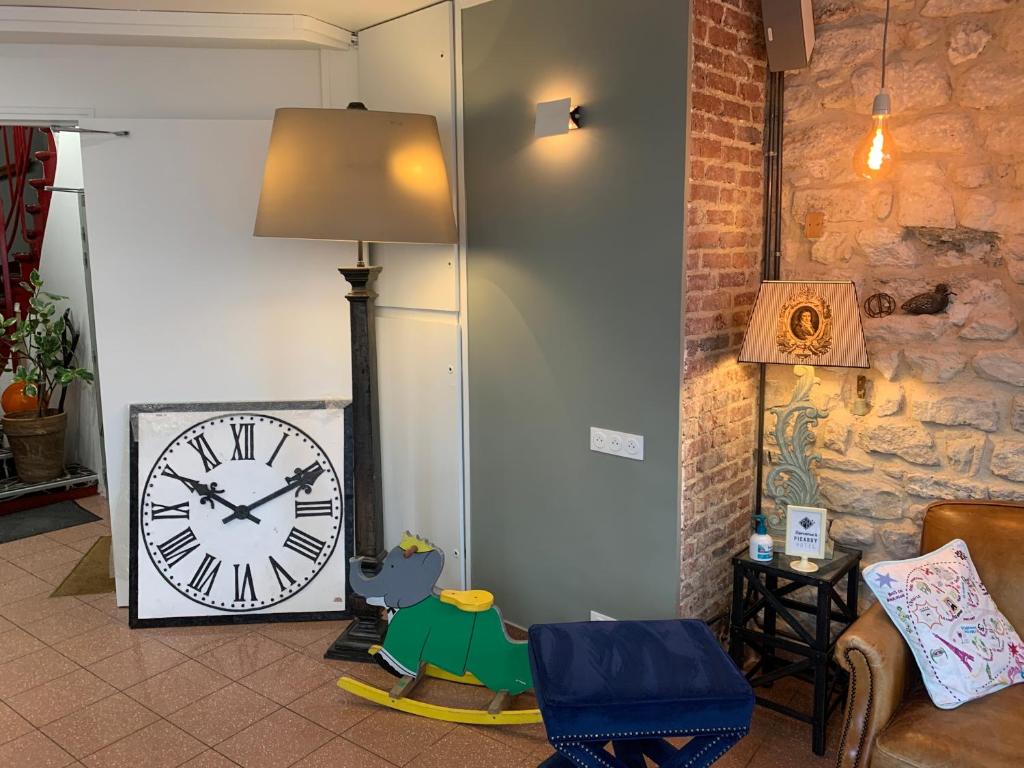 Picardy Hôtel-Gare du Nord - Resim 12