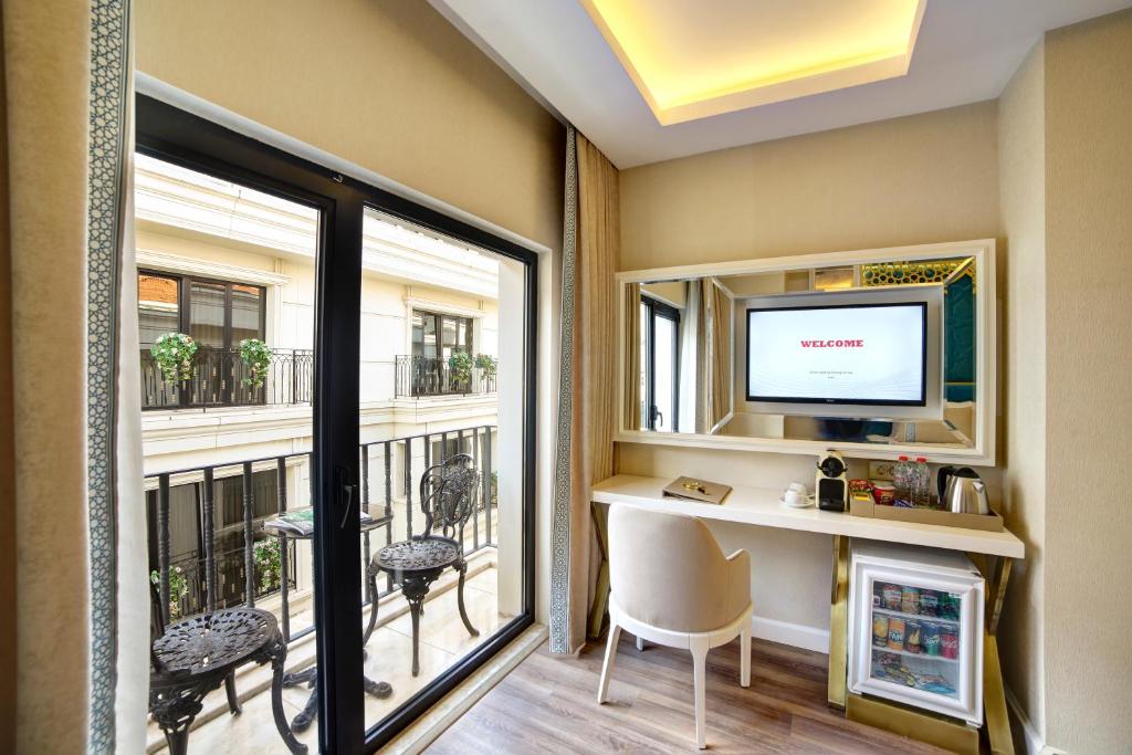 Great Fortune Design Hotel & Spa - 11