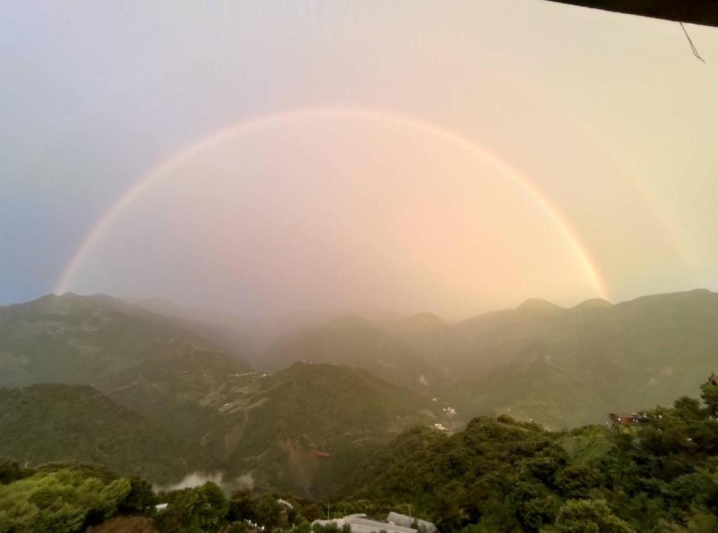 &#x5C71;&#x666F;&#x6216;&#x5F9E;B&amp;B&#x62CD;&#x7684;&#x5C71;&#x666F;