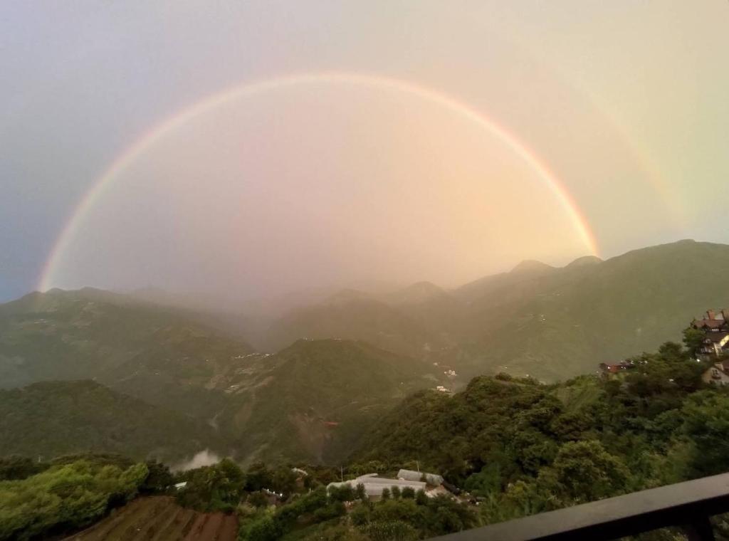 &#x5C71;&#x666F;&#x6216;&#x5F9E;B&amp;B&#x62CD;&#x7684;&#x5C71;&#x666F;