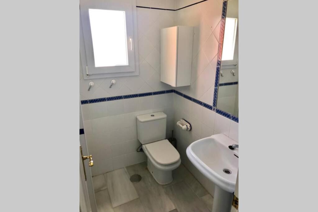 Kúpeľňa v ubytovaní Precioso apartamento muy cerca de la playa