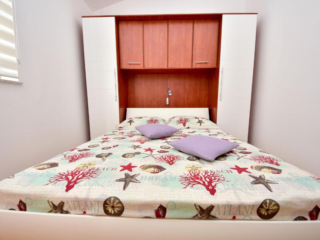 Posteľ alebo postele v izbe v ubytovaní Holiday Home in Krusevo with Garden