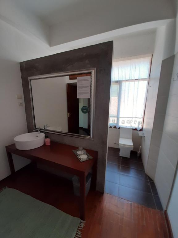 Koupelna v ubytování FIGTREE GUESTHOUSE