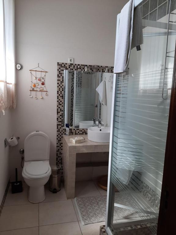 Koupelna v ubytování FIGTREE GUESTHOUSE