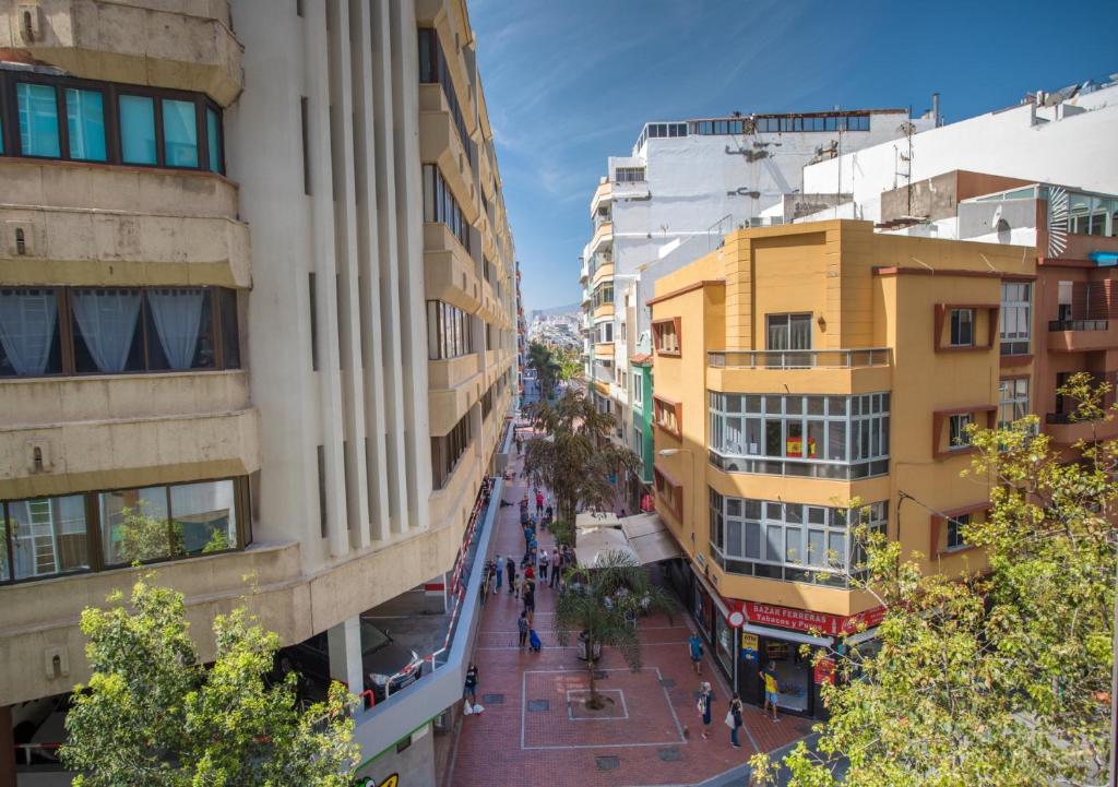 Výhľad na mesto Las Palmas de Gran Canaria alebo výhľad na mesto priamo z dovolenkového domu