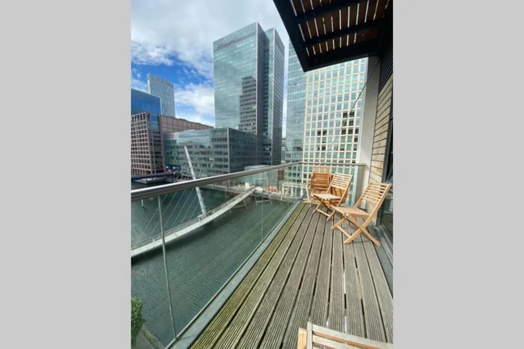 Luxurious 2 Bedrooms, 2 Bathrooms Apartment, Londra, Marea Britanie