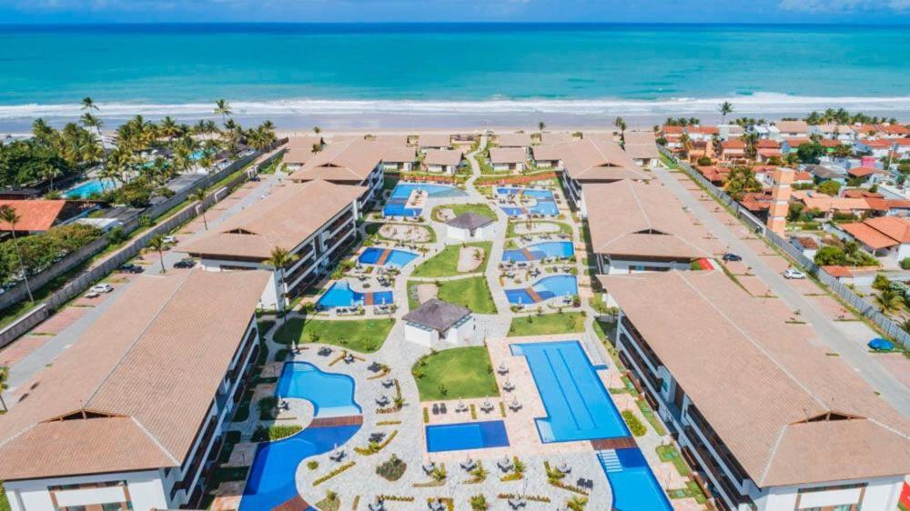  Flat no Resort Cupe Living na Praia Muro Alto Porto de Galinhas