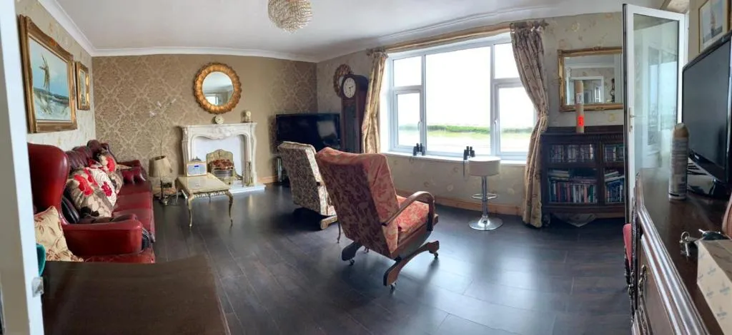 Sea-front Apartment home-from-home, Blackpool, United Kingdom