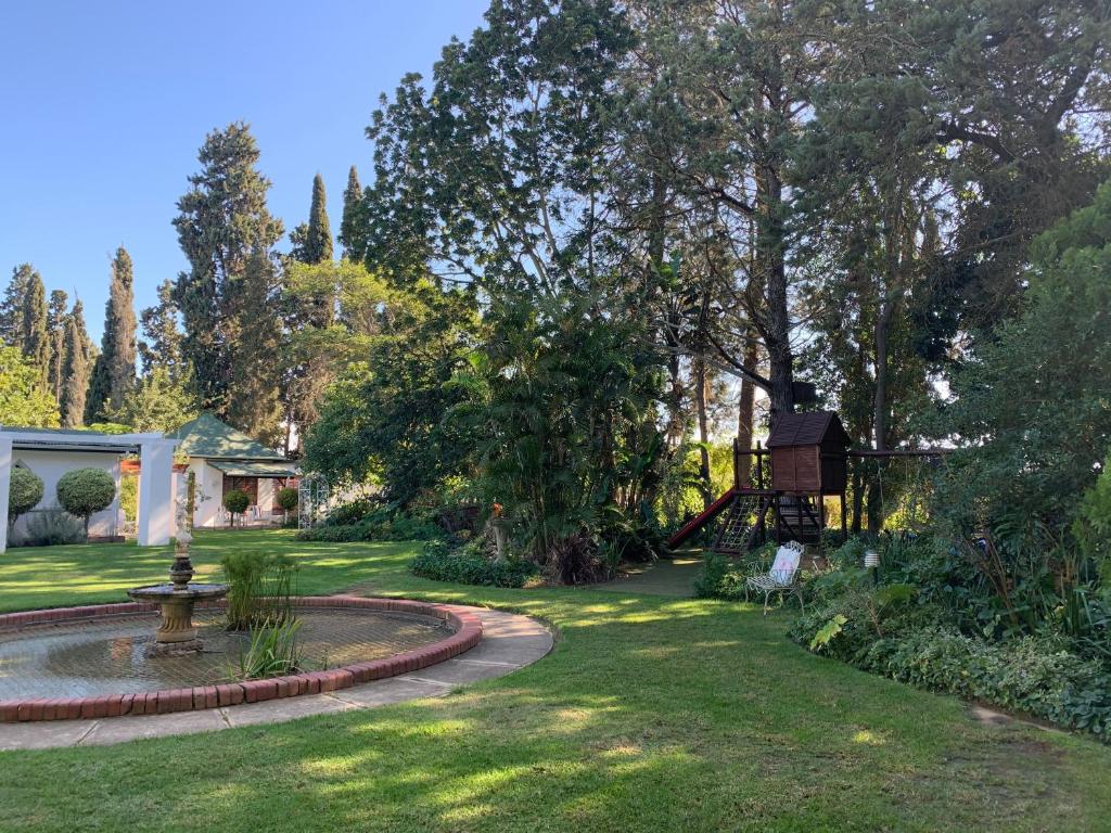 Un jardín fuera de Happy Lands Farmstay