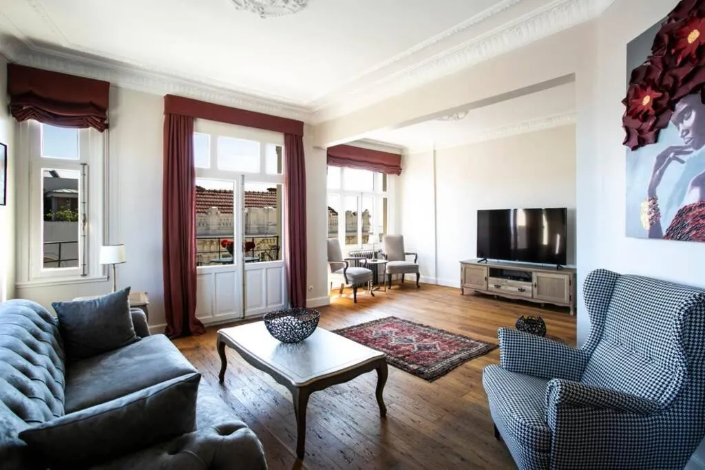 Stunning Bosphorus View & Historical Apartment by Deniz Suites, Istanbul, Turkey