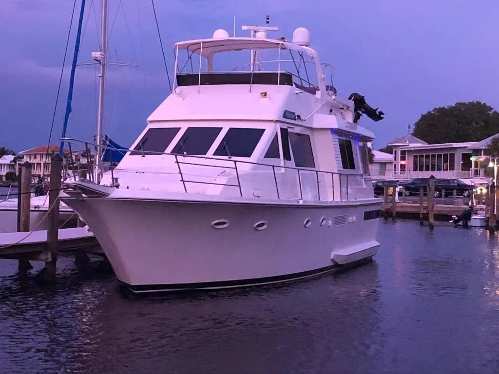 ST PETE TROPICAL GETAWAY, Kudrovo, United States