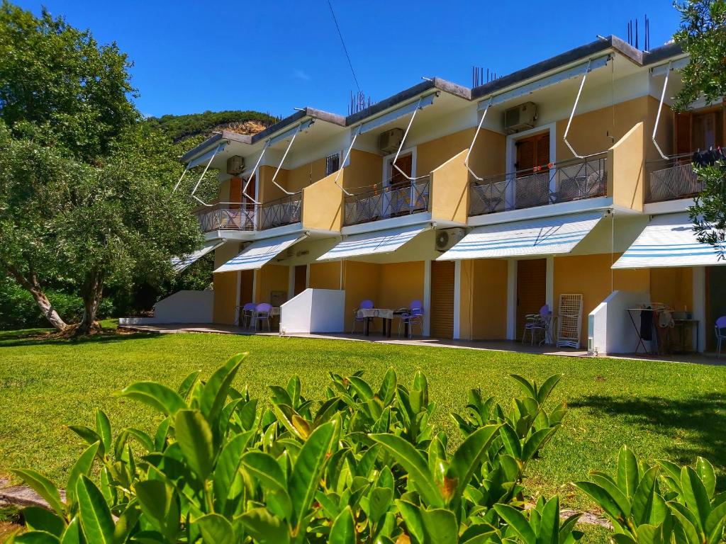 Φωτογραφία από το άλμπουμ του Artolithia Apartments  στα Ριζά