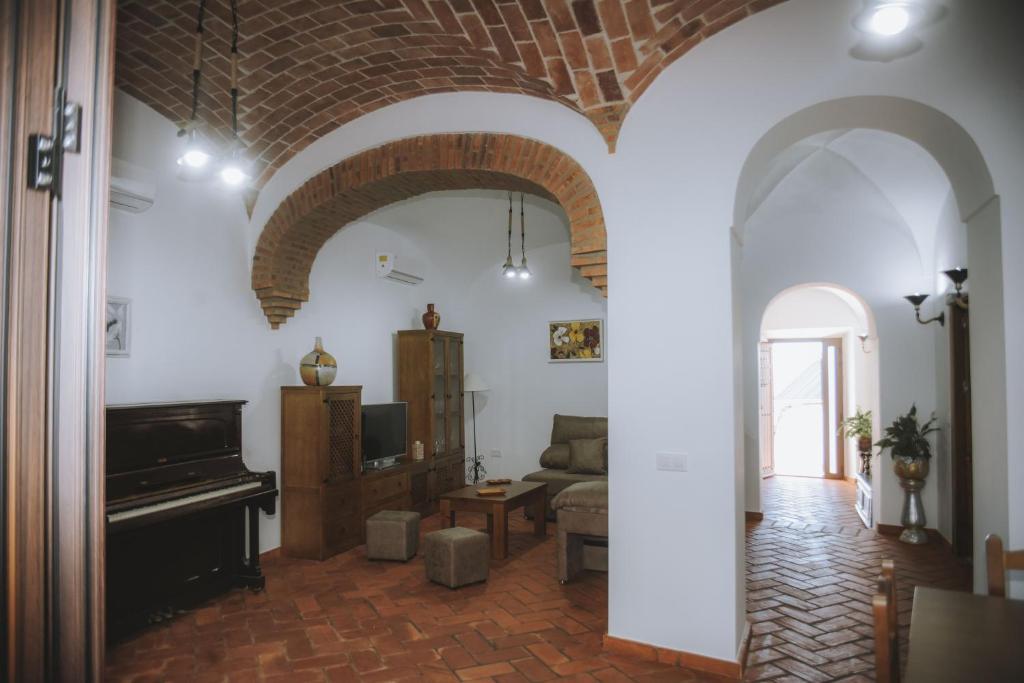 TV a/nebo společenská místnost v ubytování Casa Rural Los Belloso