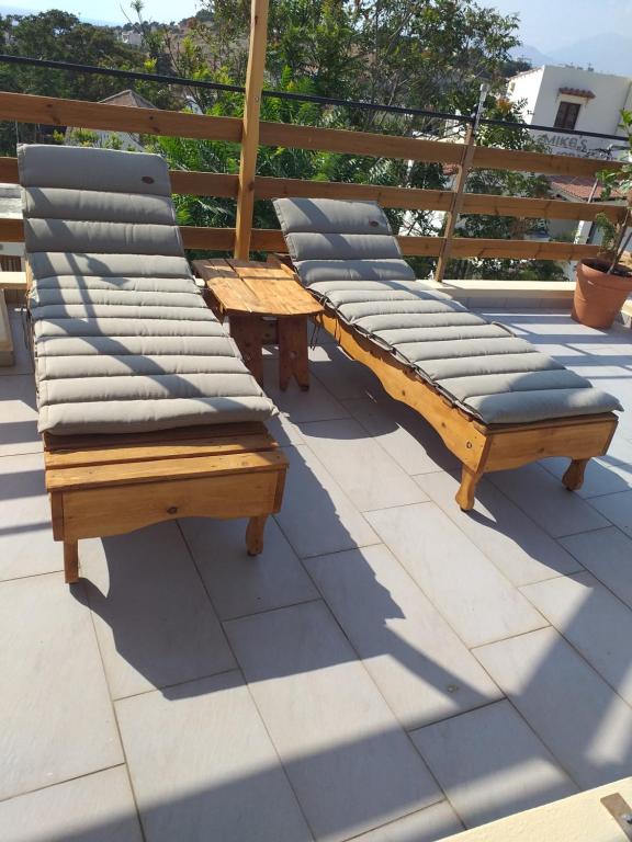 Balkón alebo terasa v ubytovaní Chalkidιό