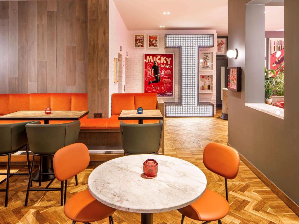 Zona d'estar a ibis Styles Edinburgh St Andrew Square