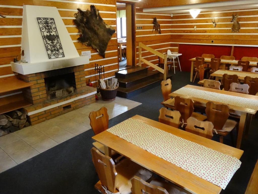Restaurace v ubytování Horská chata Hubert