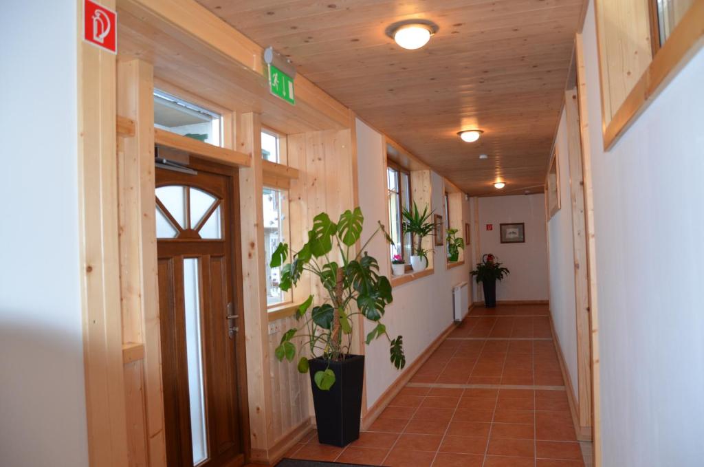 Fotografie z fotogalerie ubytování Pension zum Schreiner v Hermagoru