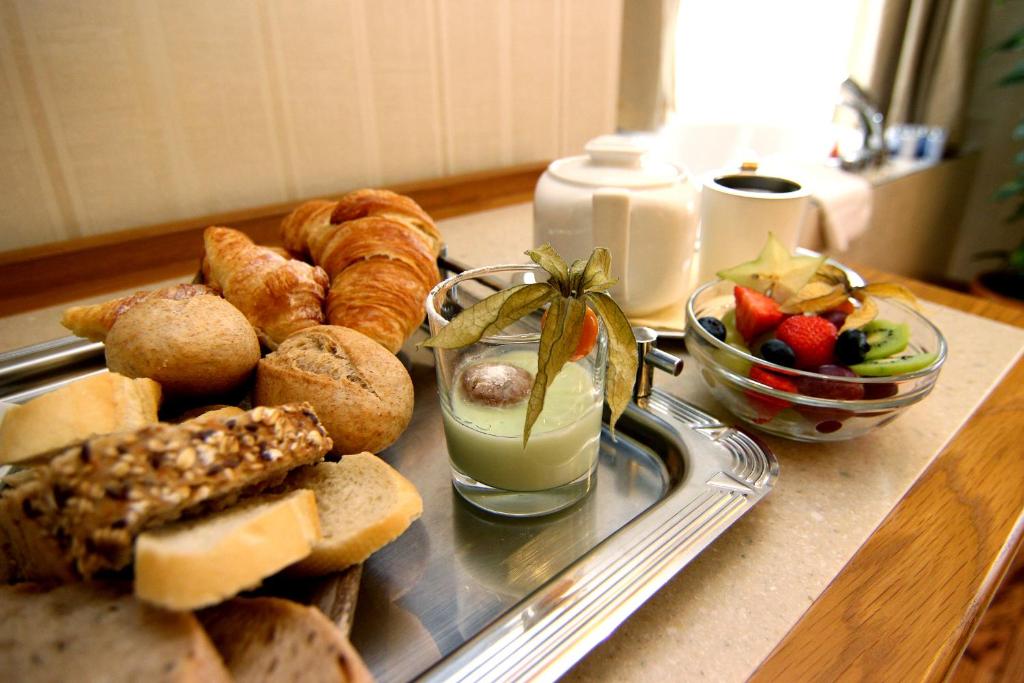 Retro Riverside Wellness Resort - 15