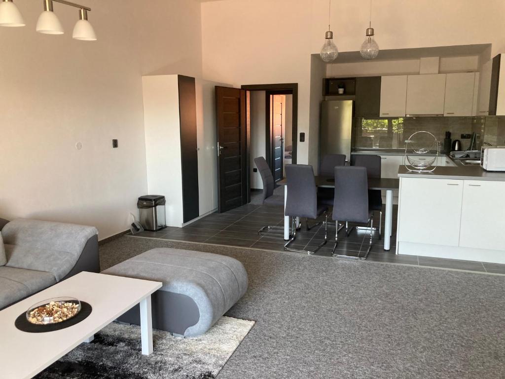 Kuchyň nebo kuchyňský kout v ubytování Apartmány Grasel