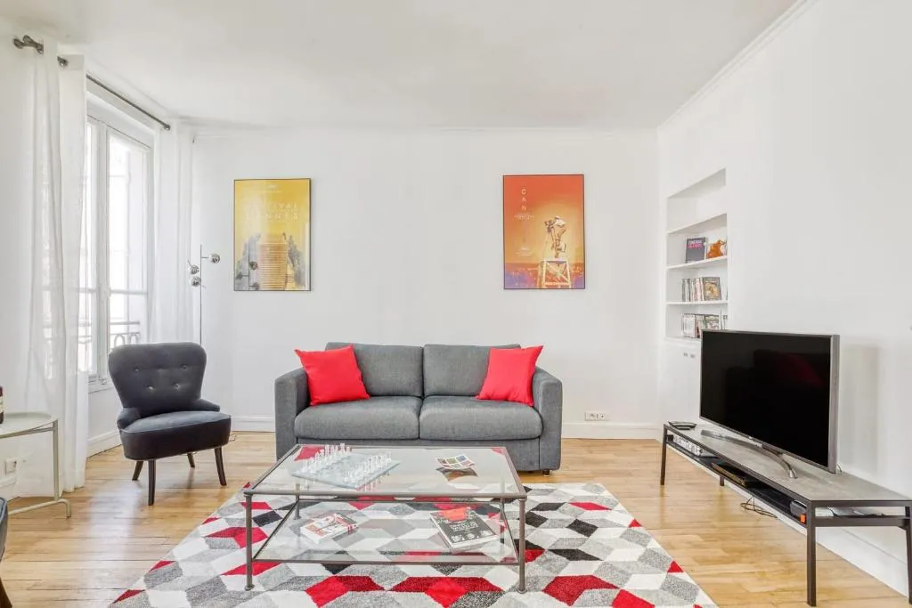 Amazing Designer Apt near the Arc de Triomphe!, Paris, France