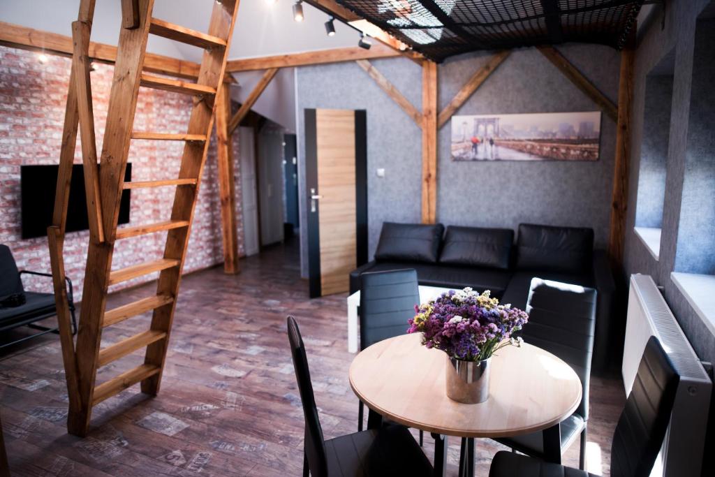 Posedenie v ubytovaní JDK Apartamenty Legionów 40m2 5-osobowy