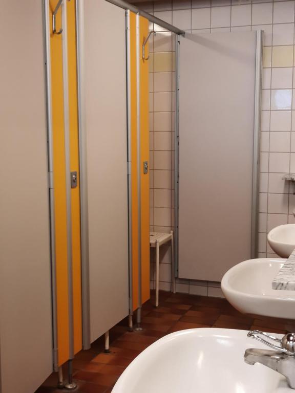 Bromölla Camping o Vandrarhem - Chalet
