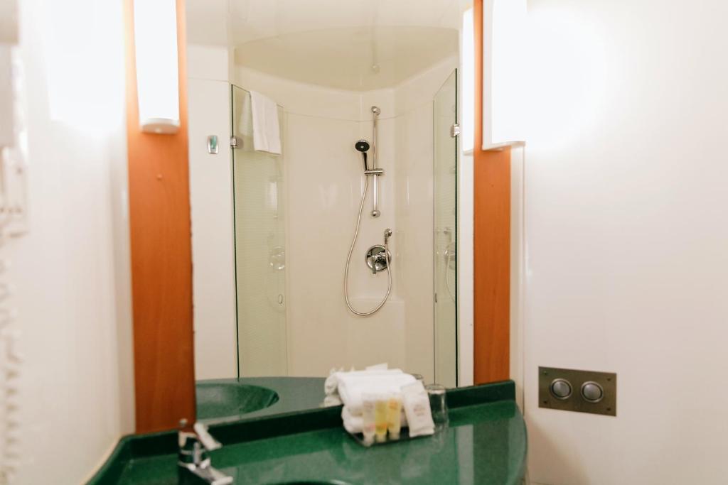 ibis Newcastle - Resim 41