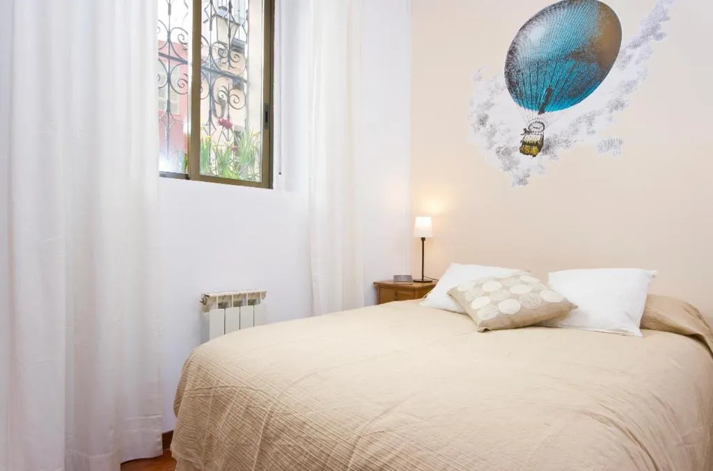 Bohemian apartment in La Latina, Madrid, Spania
