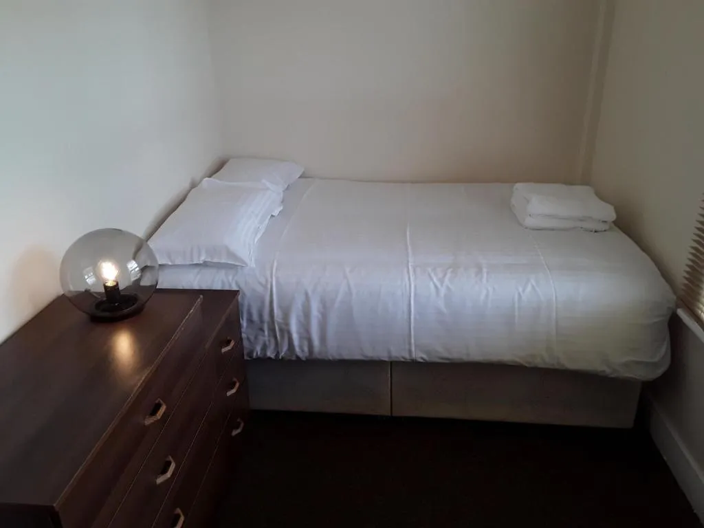 CONTRACTORS ACCOMMODATION - BLENHEIM GARDENS, READING, Reading, Marea Britanie