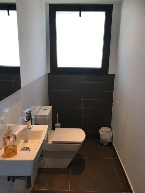 A bathroom at Luxus-Chalet-Casas-Blancas-cases-blanques-1-casa-A