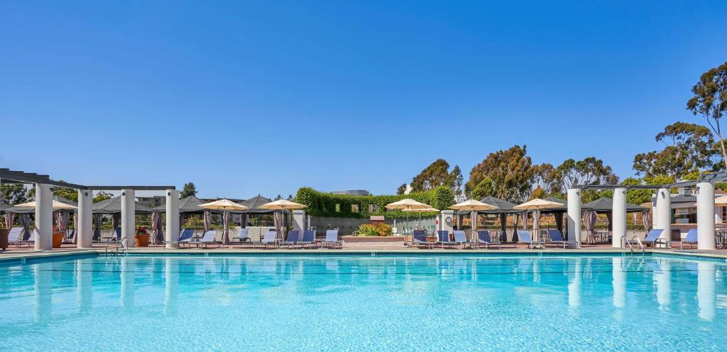 Bazén v ubytování Hyatt Regency La Jolla at Aventine nebo v jeho okolí