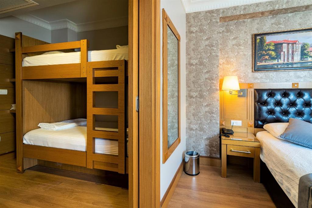 Postel nebo postele na pokoji v ubytování Levent Hotel Istanbul