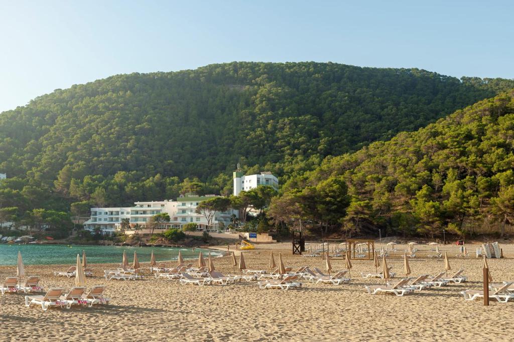 Hotel El Pinar, Cala Llonga – Updated 2023 Prices