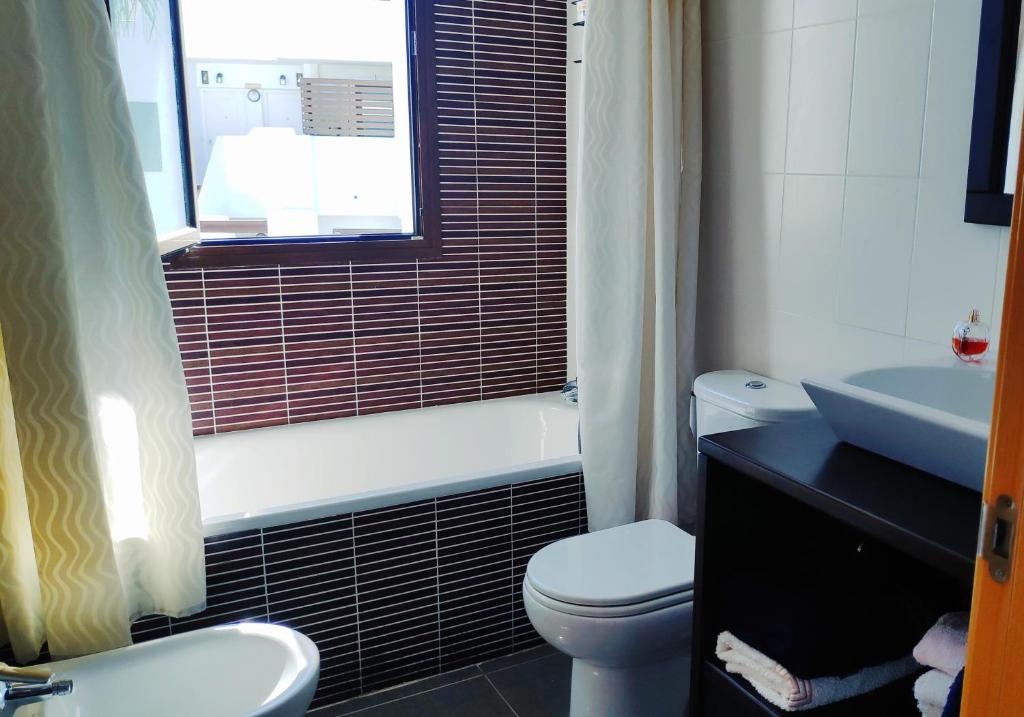 Koupelna v ubytování Vera playa apartamento 1dormitorio