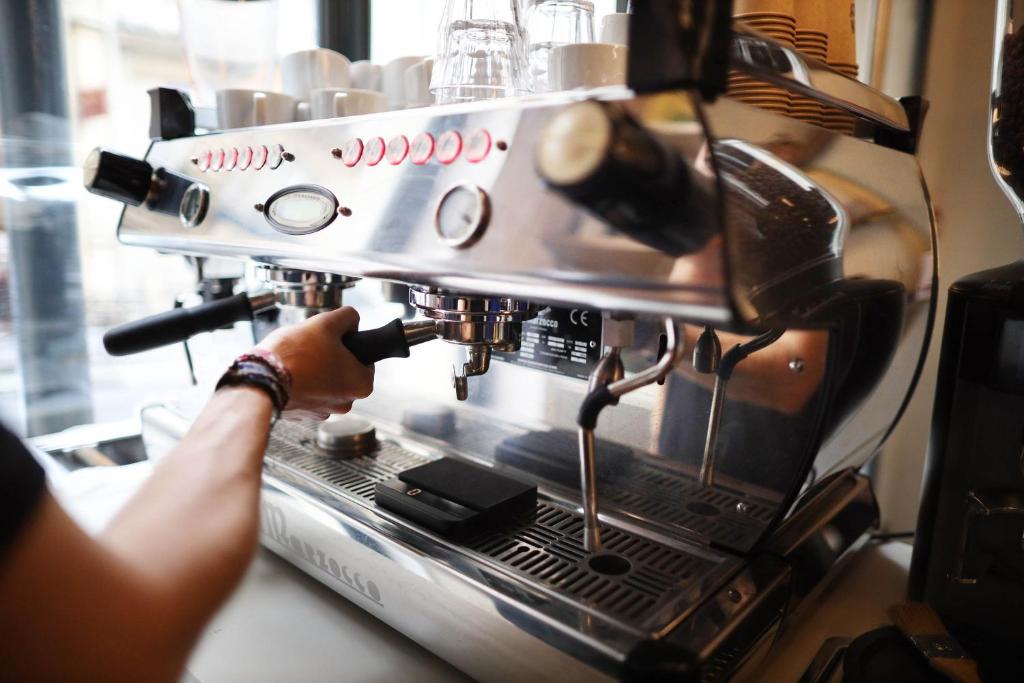 French Theory - Resim 13