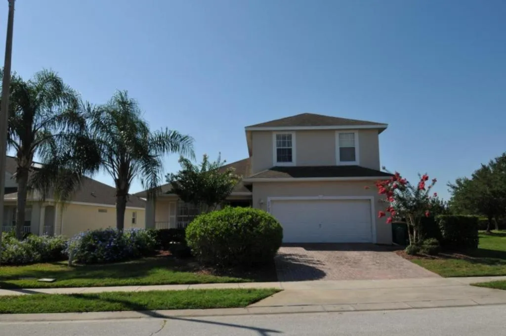Perfect Large Gated Home w Pool Near Golf Course, Kissimmee, United States