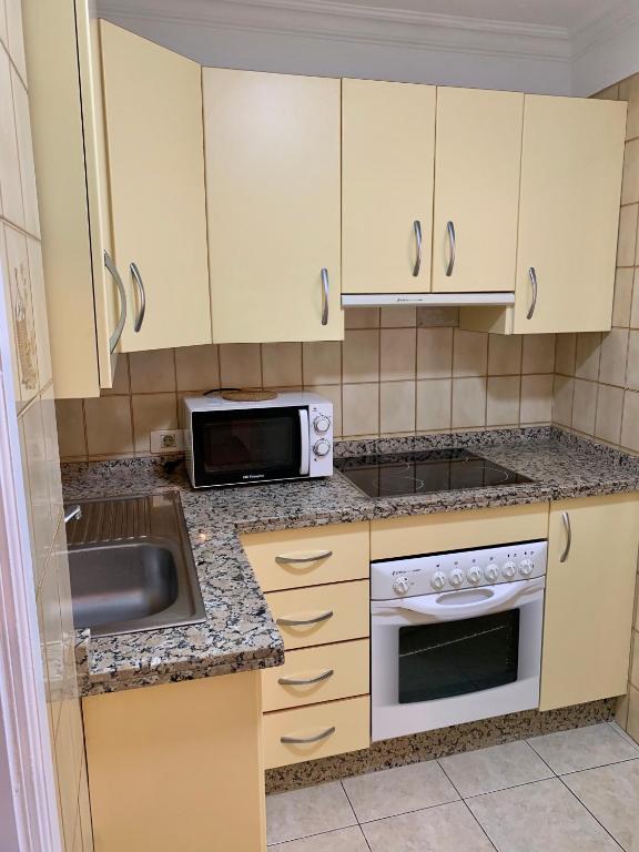 Apartamentos Bruja - Standard Plus One-Bedroom Apartment