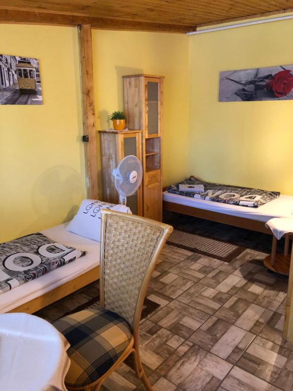 Zdjęcie z galerii obiektu City Camping& Apartman &Bungalow w Győr