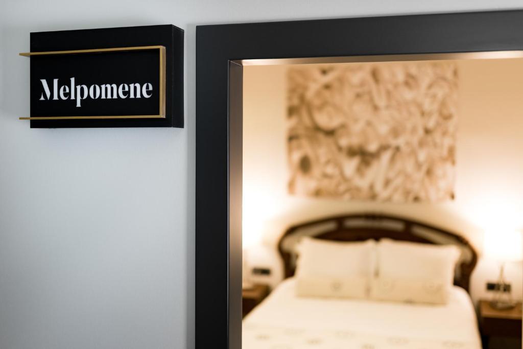 Anthemion Suites and Villas - 9