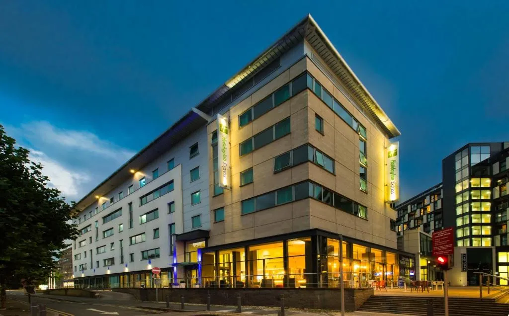 Holiday Inn Express Leeds City Centre - Armouries, Headingley, United Kingdom