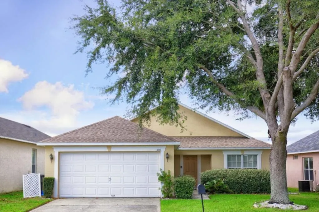Cozy and Charming Gated Family Style Home w Pool, Davenport, Statele Unite ale Americii