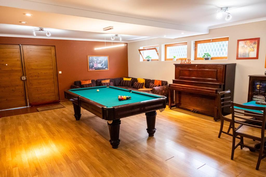 Snooker House, Ponta Delgada Updated 2022 Prices