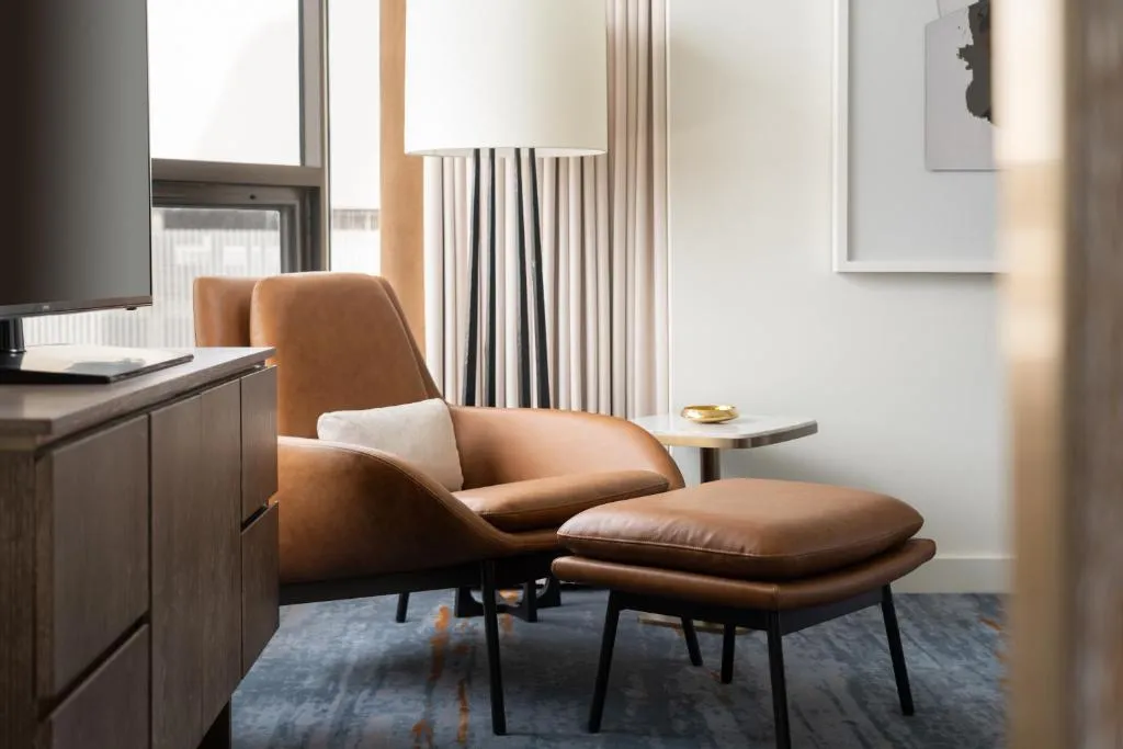 Mobility Impaired Accessible Premier Executive Suite King