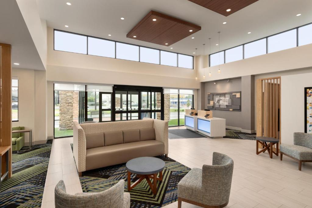 Posezení v ubytování Holiday Inn Express - Plattsburgh by IHG