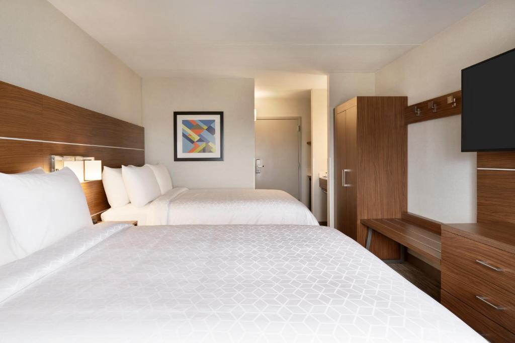 Postel nebo postele na pokoji v ubytování Holiday Inn Express - Plattsburgh by IHG