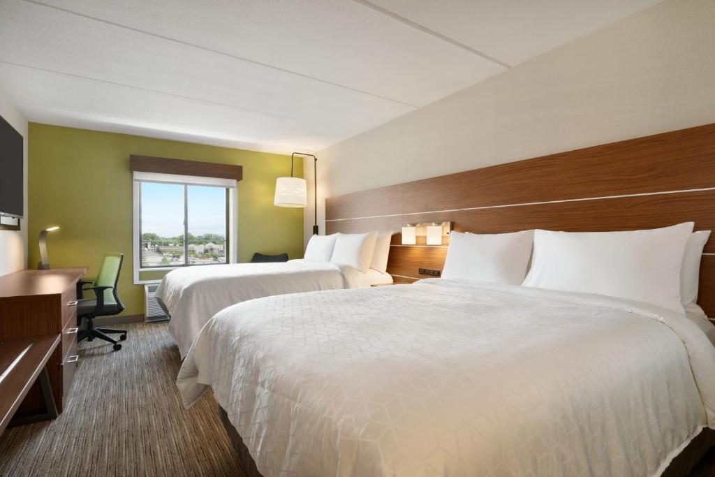 Postel nebo postele na pokoji v ubytování Holiday Inn Express - Plattsburgh by IHG