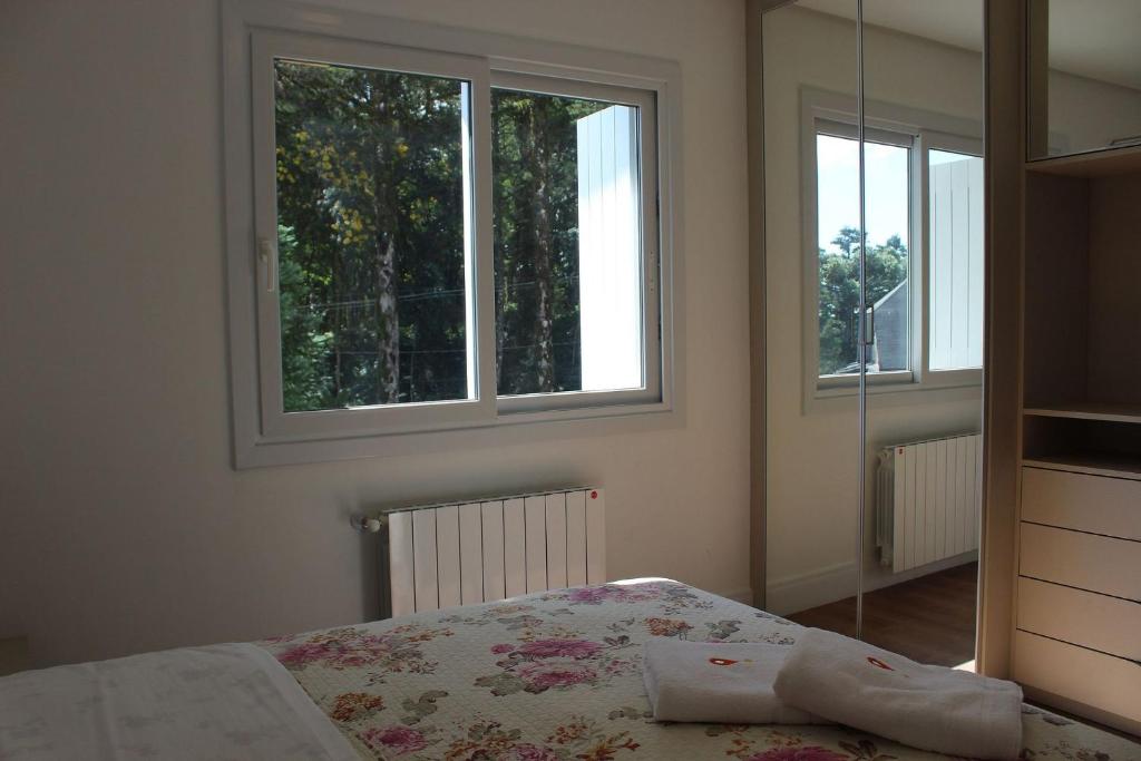 ALTOS 201A - 3 DORM. JUNTO À ALDEIA DO PAPAI NOEL!  ALTOS 201A - 3 DORM. JUNTO À ALDEIA DO PAPAI NOEL!