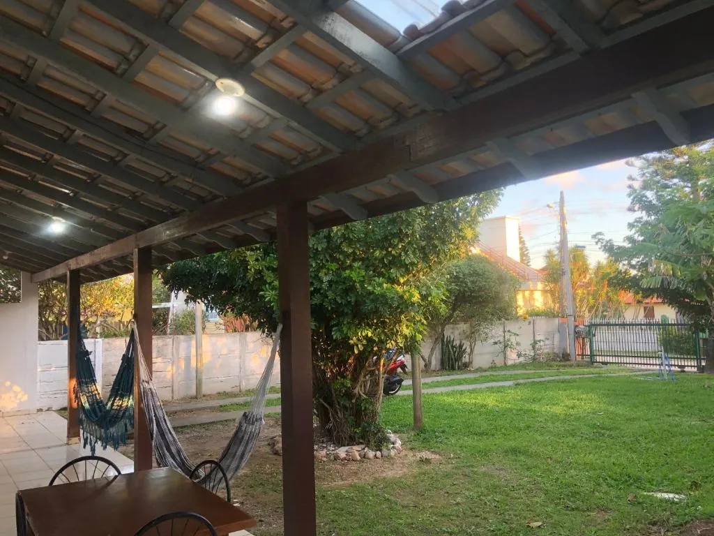 Casa para família com pé na areia campeche, Florianópolis, Brazilia